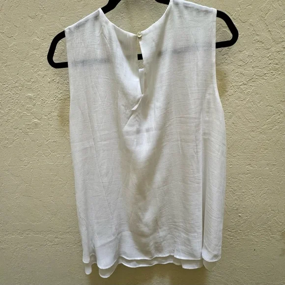 Cristina B Women's Sleeveless Blouse, White, XL
Christina Elegant White Top - Picture 3 of 11